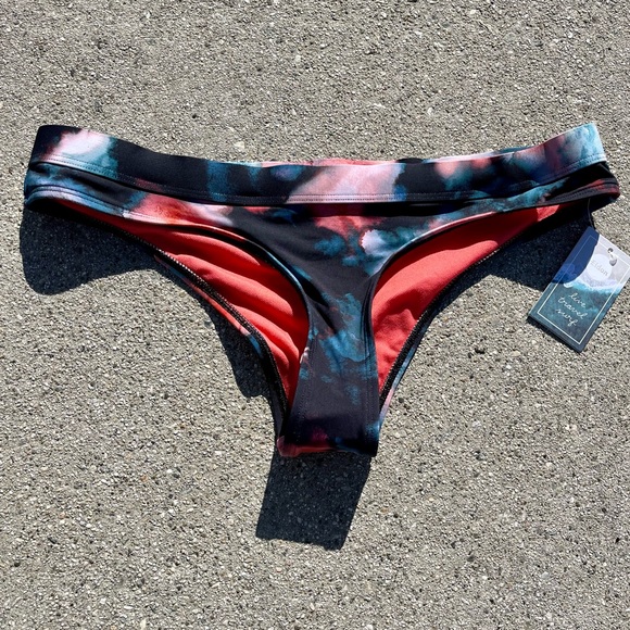 Eidon Rebel Bikini Bottom in Nebula size S - Picture 5 of 7